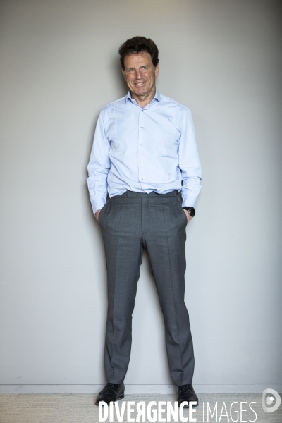 Geoffroy Roux de Bézieux président du MEDF, dans son bureau.