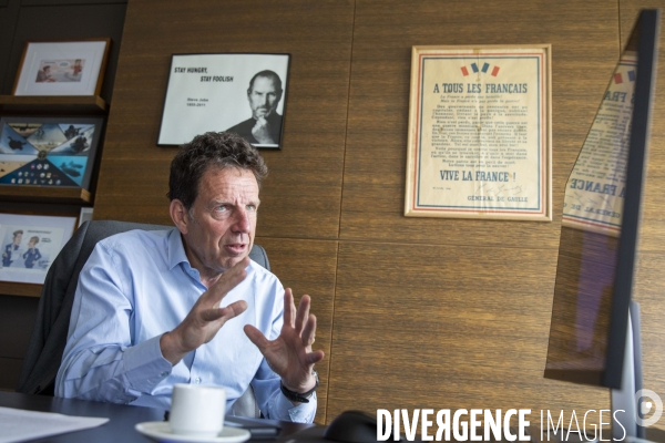 Geoffroy Roux de Bézieux président du MEDF, dans son bureau.