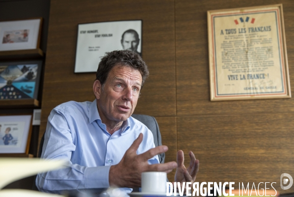 Geoffroy Roux de Bézieux président du MEDF, dans son bureau.