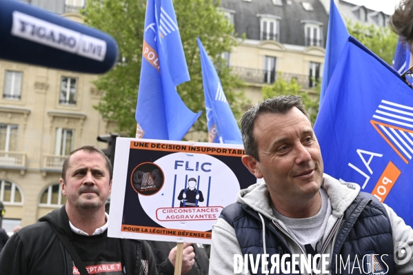 Fabien Vanhemelryck, secrétaire général du syndical ALLIANCE police Nationale, conteste la mise en examen d un policier pour  homicide volontaire  . Secretary General of National Police Alliance,