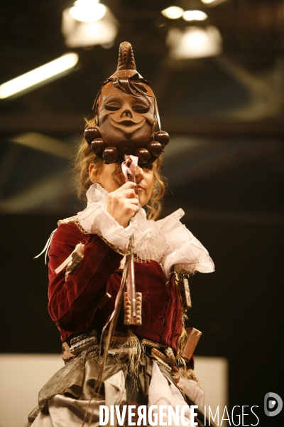 Défilé  Les voix du chocolat 2009 , sur le thème de l Opéra à l occasion du 15 ème salon du CHOCOLAT