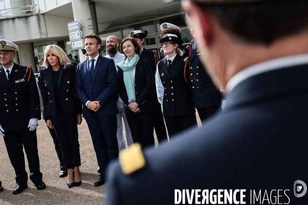 Emmanuel macron a l hopital percy des armees