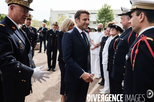 Emmanuel macron a l hopital percy des armees