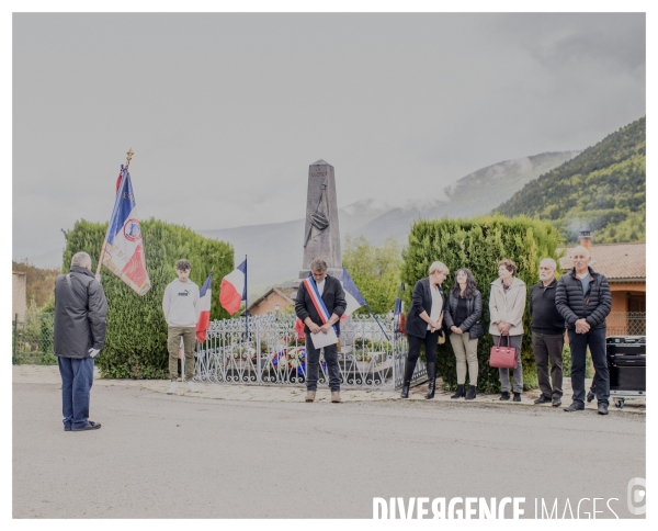 Le long de la Transbassealpine Digne Nice ( le bois et autres racontards )