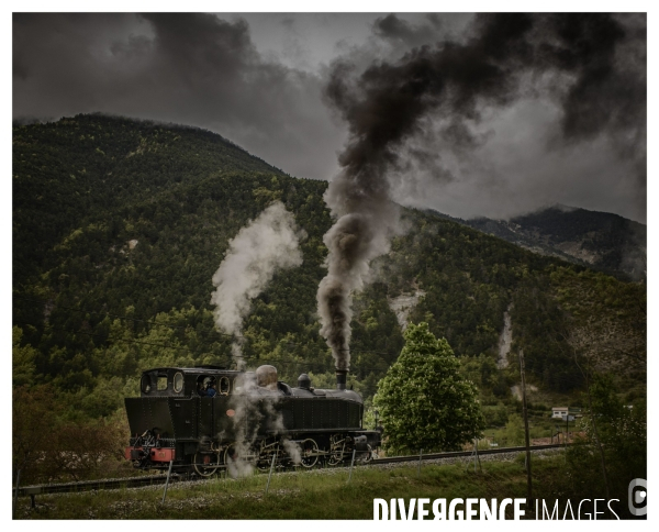 Le long de la Transbassealpine Digne Nice ( le bois et autres racontards )