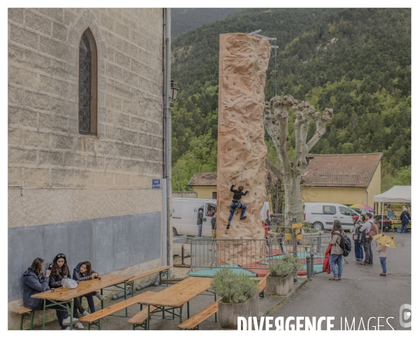 Le long de la Transbassealpine Digne Nice ( le bois et autres racontards )