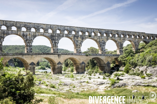 Tourisme balneaire au Pont du Gard