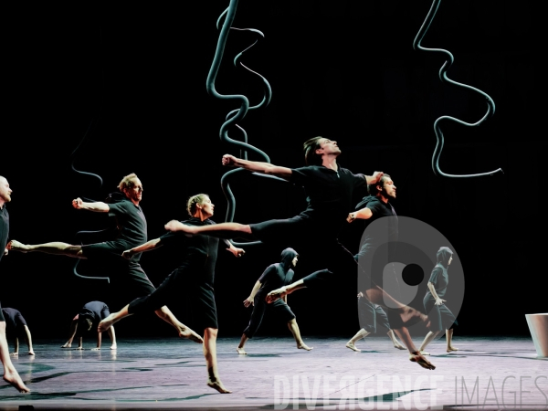 Boléro / Mats Ek / Ballet de l Opéra national de Paris / Ravel