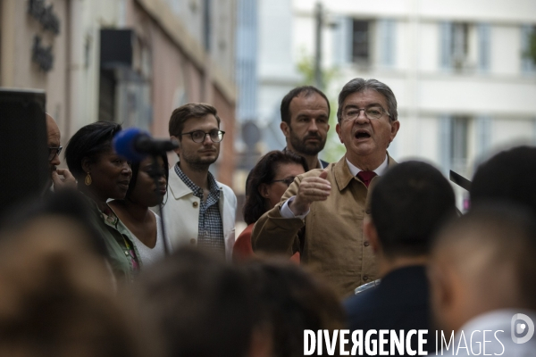 Apéro d annonces avec Jean-Luc Mélenchon à Marseille.