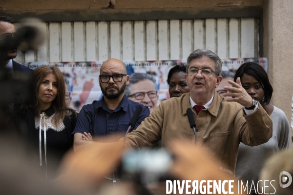 Apéro d annonces avec Jean-Luc Mélenchon à Marseille.