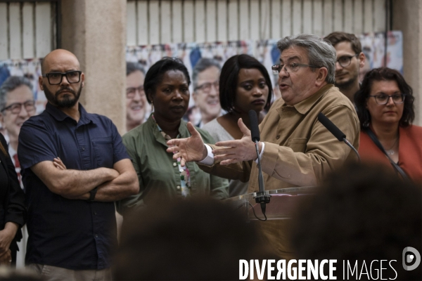 Apéro d annonces avec Jean-Luc Mélenchon à Marseille.