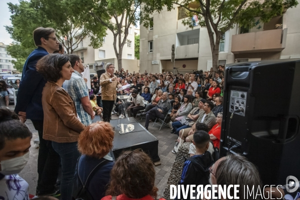 Apéro d annonces avec Jean-Luc Mélenchon à Marseille.