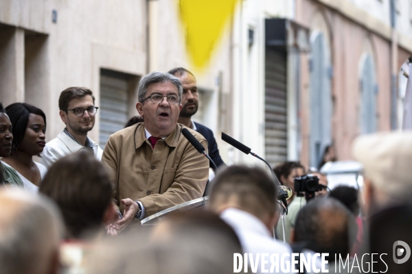 Apéro d annonces avec Jean-Luc Mélenchon à Marseille.