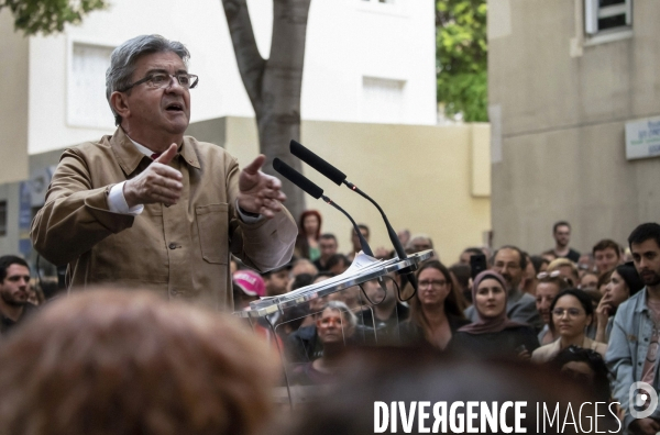 Apéro d annonces avec Jean-Luc Mélenchon à Marseille.