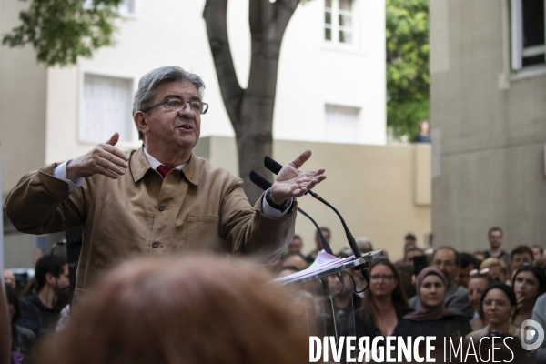 Apéro d annonces avec Jean-Luc Mélenchon à Marseille.