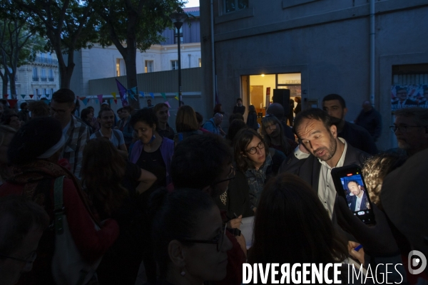 Apéro d annonces avec Jean-Luc Mélenchon à Marseille.