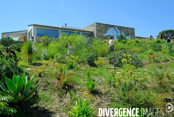 La villa Carmignac sur l  ile de Porquerolles