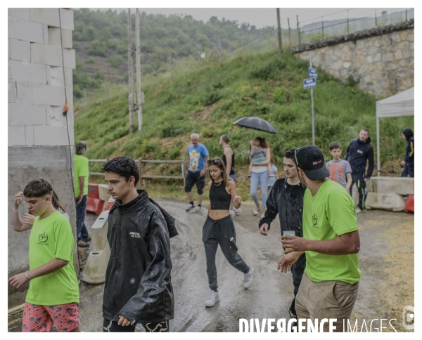 Le long de la Transbassealpine Digne Nice ( les caisses à savons )