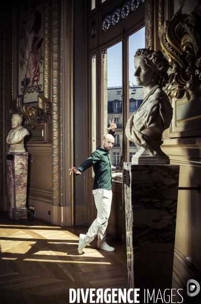 Portrait de francois alu, danseur etoile a l opera de paris.