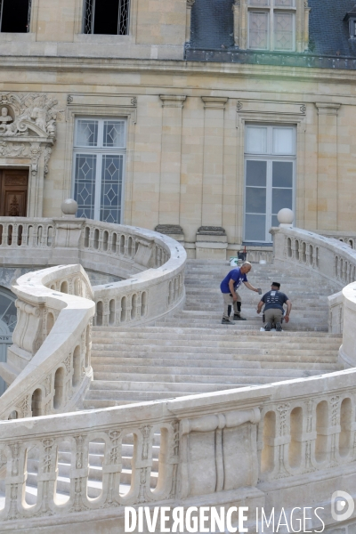 Fontainebleau L escalier en fer à cheval retrouve son éclat.