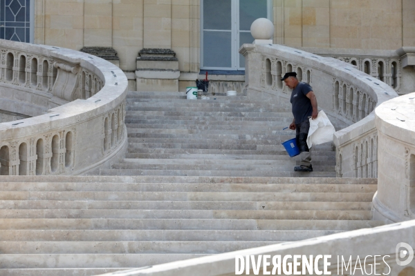 Fontainebleau L escalier en fer à cheval retrouve son éclat.