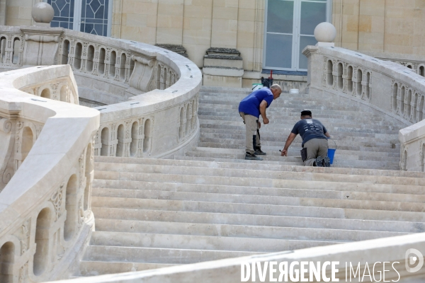 Fontainebleau L escalier en fer à cheval retrouve son éclat.