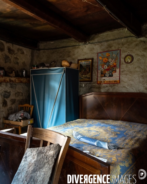 La Bogne, l ancienne ferme ardéchoise de Louisette et de sa mére Zoé.