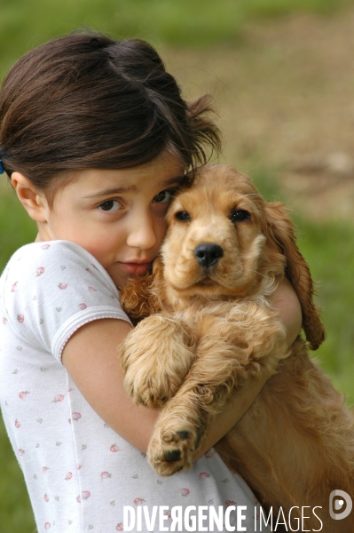 L enfant et les animaux : chien. Children and animals: dogs