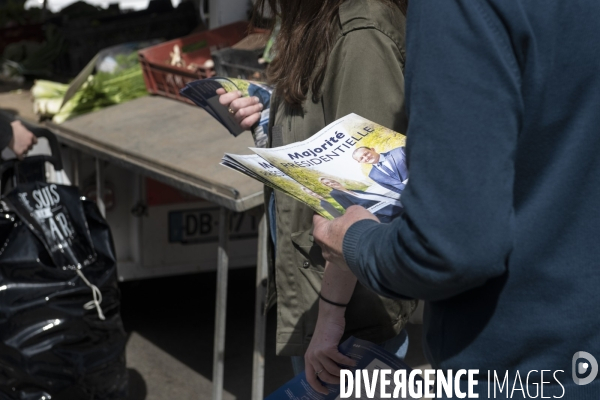 Illustrations campagne des législatives sur le marché d Yvetot en Seine-Maritime