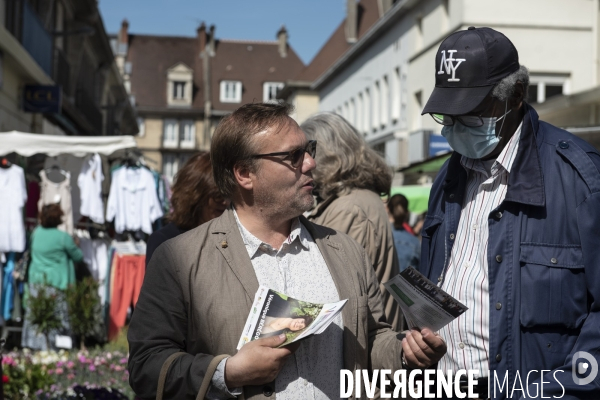 Illustrations campagne des législatives sur le marché d Yvetot en Seine-Maritime