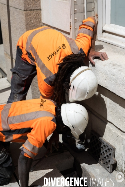 Chantier de pavage d une zone piétonne