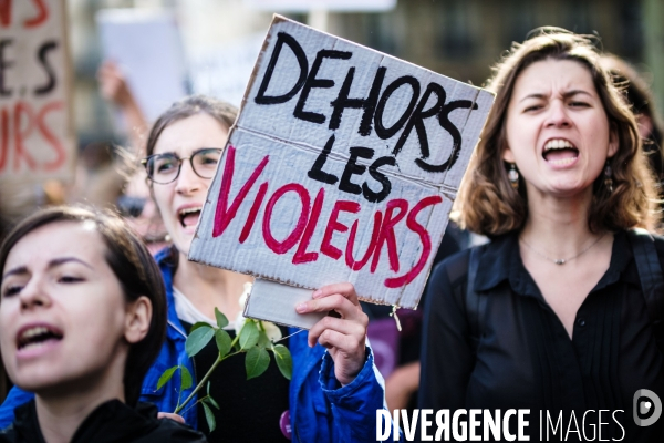 Manifestation contre les violences faites aux femmes en politique