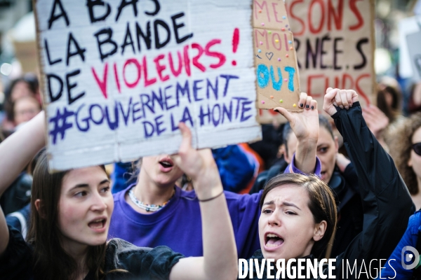 Manifestation contre les violences faites aux femmes en politique