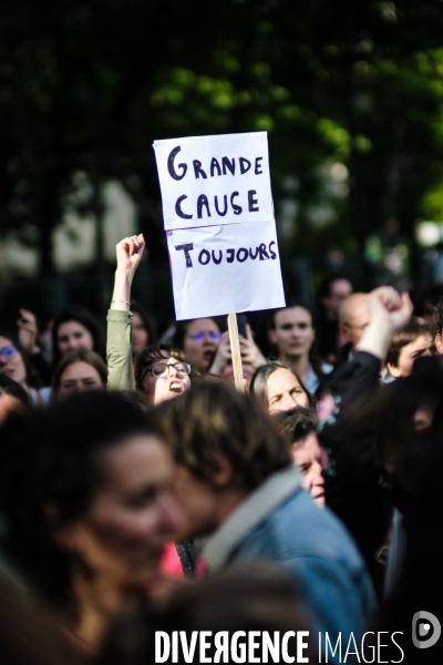 Manifestation contre les violences faites aux femmes en politique