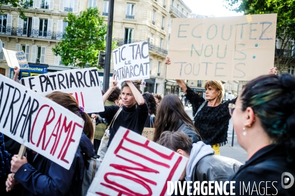 Manifestation contre les violences faites aux femmes en politique