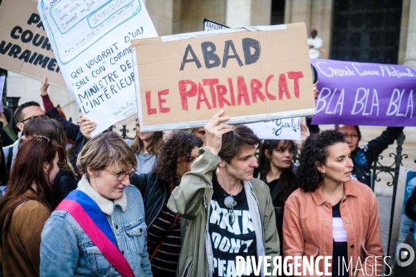 Manifestation contre les violences faites aux femmes en politique