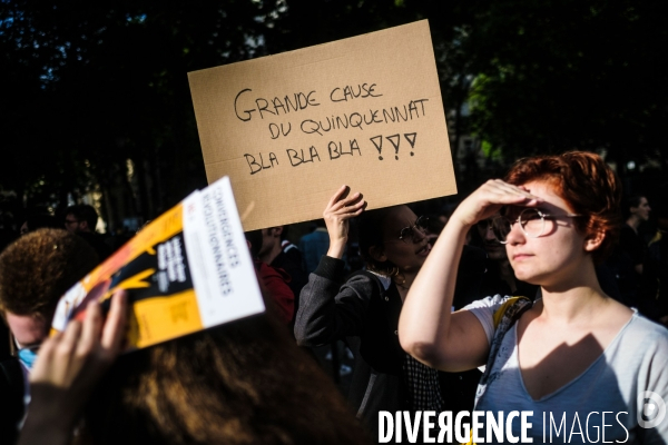 Manifestation contre les violences faites aux femmes en politique