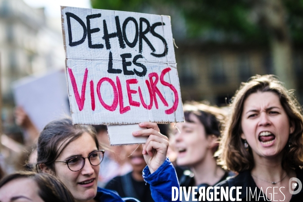 Manifestation contre les violences faites aux femmes en politique