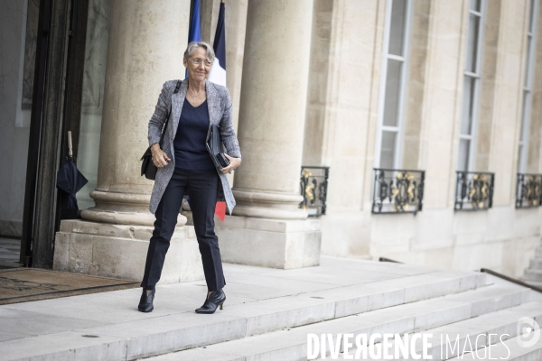 Premier conseil des ministres du gouvernement d Elisabeth Borne
