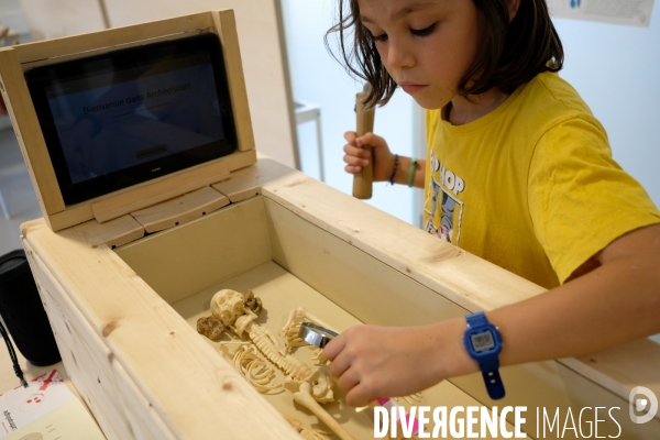 Exposition et atelier éducatif pour enfants durant le festival  Sciences infuses   Archéologie, un passé retrouvé   à la bibliothèque François Mitterand du Pré-Saint-Gervais