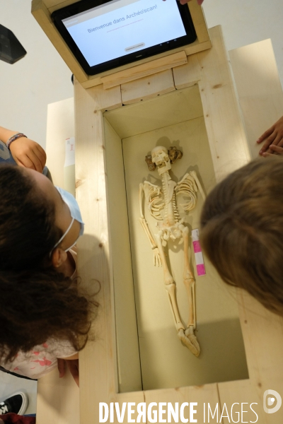 Exposition et atelier éducatif pour enfants durant le festival  Sciences infuses   Archéologie, un passé retrouvé   à la bibliothèque François Mitterand du Pré-Saint-Gervais