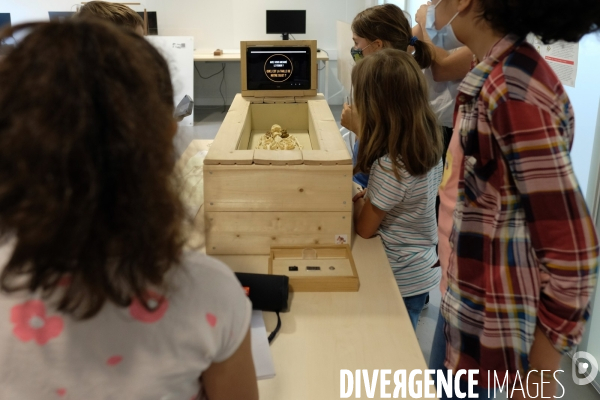 Exposition et atelier éducatif pour enfants durant le festival  Sciences infuses   Archéologie, un passé retrouvé   à la bibliothèque François Mitterand du Pré-Saint-Gervais