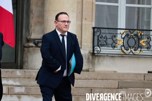 Le conseil des ministres du gouvernement borne