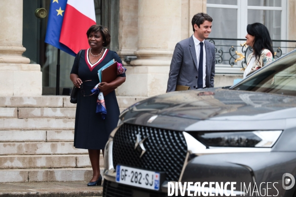 Le conseil des ministres du gouvernement borne