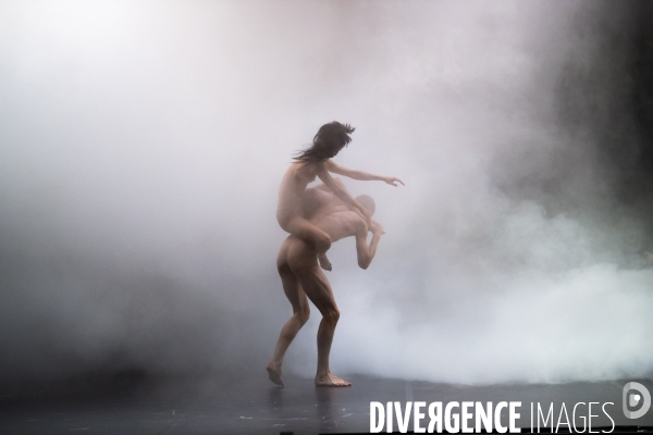 ROOMMATES - OIWA - Peeping Tom - Franck Chartier - Ballet national de Marseille