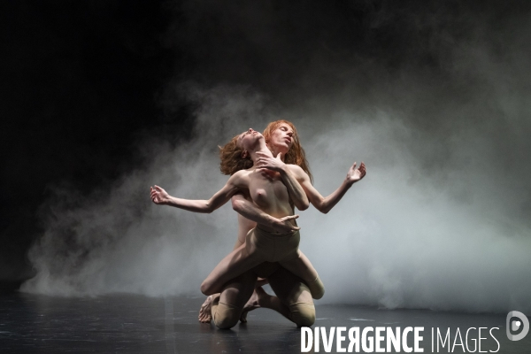 ROOMMATES - OIWA - Peeping Tom - Franck Chartier - Ballet national de Marseille