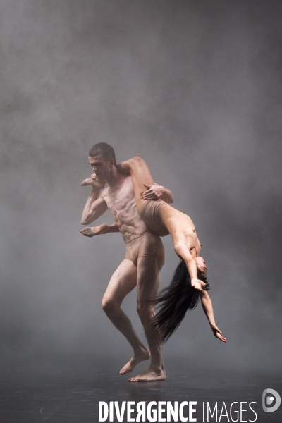 ROOMMATES - OIWA - Peeping Tom - Franck Chartier - Ballet national de Marseille