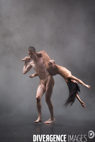 ROOMMATES - OIWA - Peeping Tom - Franck Chartier - Ballet national de Marseille