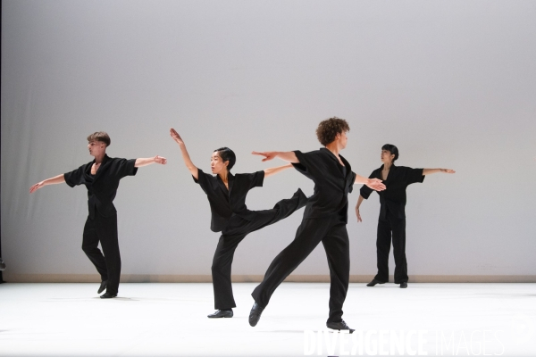 ROOMMATES - CONCERTO - Lucinda Childs - Ballet national de Marseille