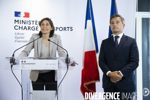 Conférence de presse au ministère des sports après les incidents lors de la finale de la Ligue des champions.